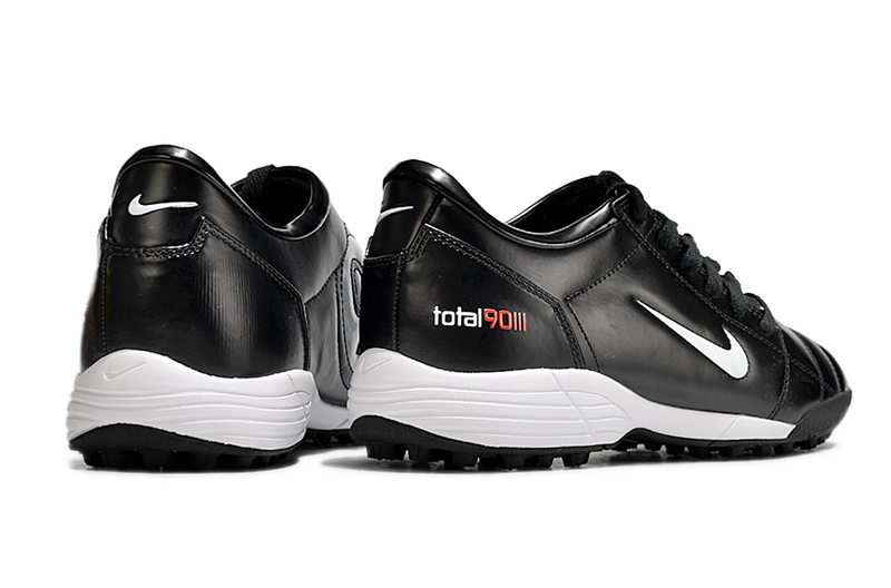 CHUTEIRA NIKE TOTAL 90 III SOCIETY - PRETA