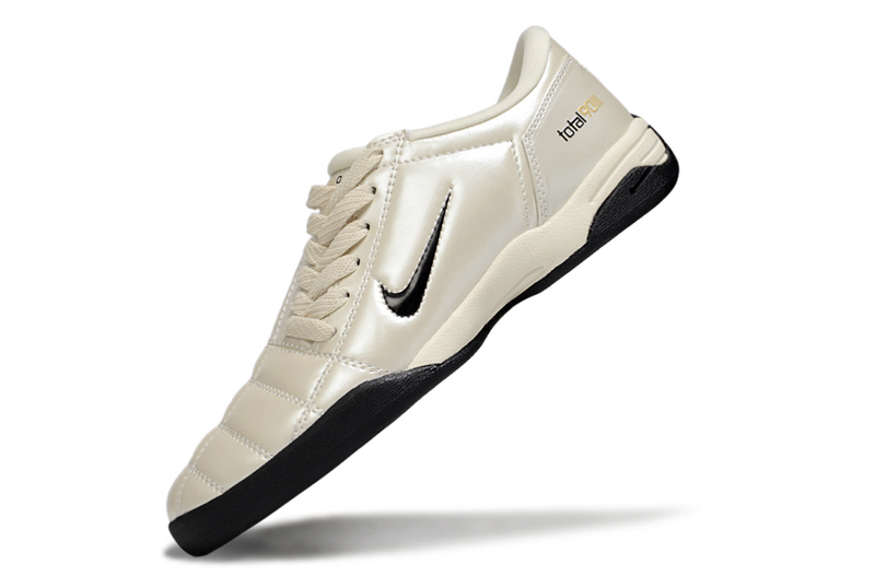 CHUTEIRA NIKE TOTAL 90 III FUTSAL - BEGE E PRETA