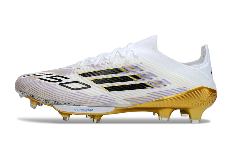 CHUTEIRA ADIDAS F50.1 LIGHTSTRIKE PRO ELITE CAMPO - BRANCA E DOURADA