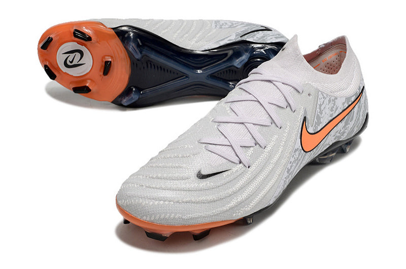 CHUTEIRA NIKE PHANTOM GX II ELITE CAMPO - BRANCA