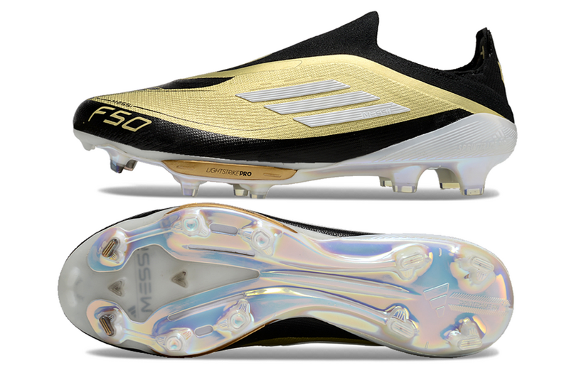 CHUTEIRA ADIDAS F50 LACELESS LIGHTSTRIKE PRO ELITE CAMPO "TRIUNFO DOURADO" – PRETA E DOURADA