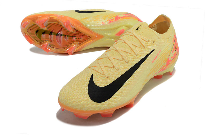 CHUTEIRA NIKE AIR ZOOM MERCURIAL VAPOR 16 ELITE CAMPO "MBAPPÉ" - AMARELA E LARANJA