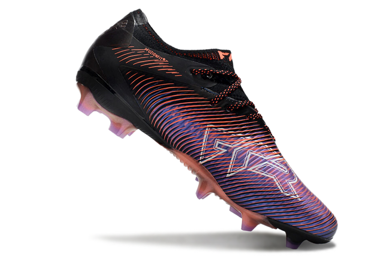 CHUTEIRA PUMA FUTURE 8 ULTIMATE LOW CAMPO - PRETA E ROXA