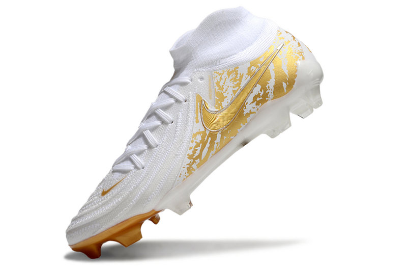 CHUTEIRA NIKE PHANTOM LUNA II ELITE CAMPO - BRANCA E DOURADA