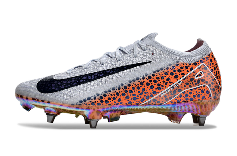 CHUTEIRA NIKE AIR ZOOM MERCURIAL VAPOR 16 ELITE TRAVA MISTA "ELECTRIC" - BRANCA E LARANJA