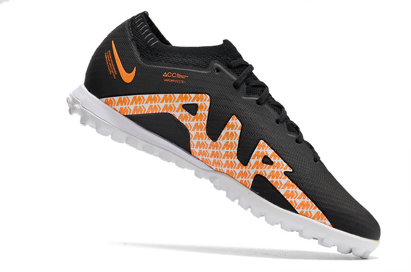 CHUTEIRA NIKE MERCURIAL AIR ZOOM VAPOR 15 ELITE SOCIETY - PRETA E LARANJA