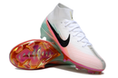 CHUTEIRA NIKE AIR ZOOM MERCURIAL SUPERFLY 10 ELITE CAMPO "SAM KERR" - BRANCA E COLORIDA