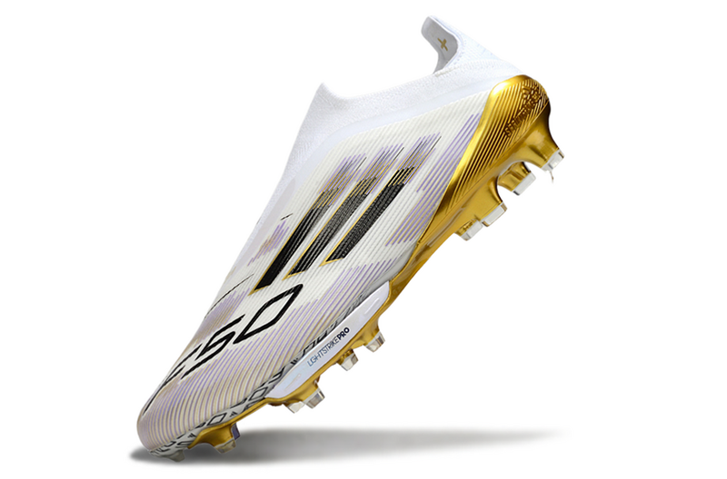 CHUTEIRA ADIDAS F50 LACELESS LIGHTSTRIKE PRO ELITE CAMPO - BRANCA E DOURADA
