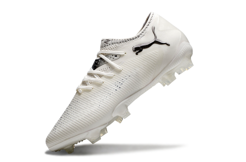 CHUTEIRA PUMA FUTURE 8 ULTIMATE LOW CAMPO - BRANCA