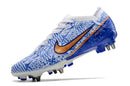 CHUTEIRA NIKE AIR ZOOM MERCURIAL VAPOR 15 ELITE TRAVA MISTA "CR7" - BRANCA E AZUL
