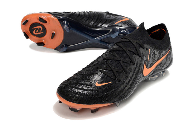 CHUTEIRA NIKE PHANTOM GX II ELITE CAMPO - PRETA E LARANJA