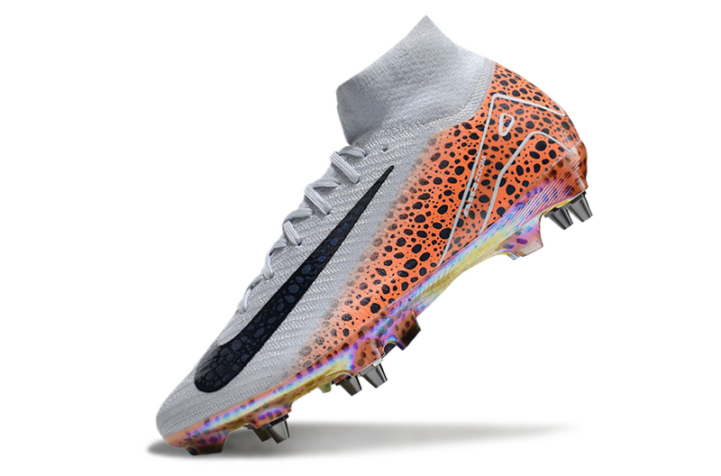 CHUTEIRA NIKE AIR ZOOM MERCURIAL SUPERFLY 10 ELITE TRAVA MISTA "ELECTRIC" - BRANCA E LARANJA