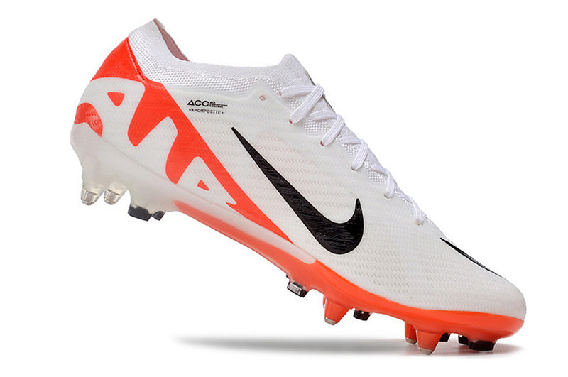CHUTEIRA NIKE AIR ZOOM MERCURIAL VAPOR 15 ELITE TRAVA MISTA FIXA "READY" - BRANCA E VERMELHA