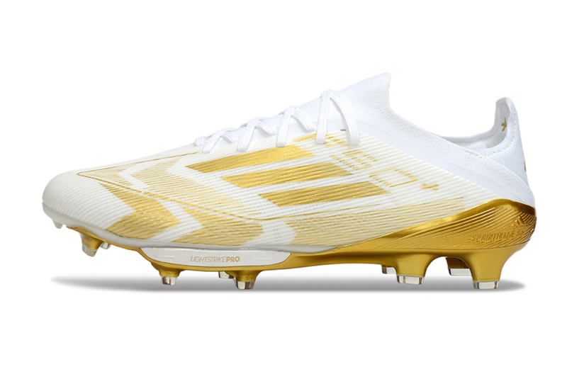 CHUTEIRA ADIDAS F50.1 LIGHTSTRIKE PRO ELITE CAMPO - BRANCA E DOURADA