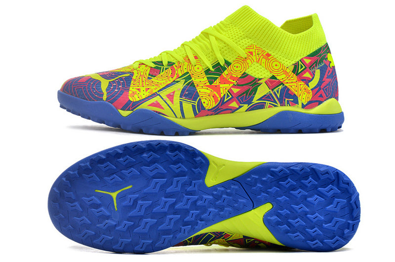CHUTEIRA PUMA FUTURE ULTIMATE SOCIETY "ENERGY" - VERDE, ROSA E AZUL