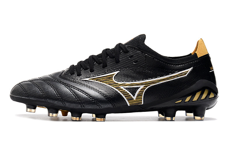 CHUTEIRA MIZUNO MORELIA NEO III JAPAN CAMPO - PRETA E DOURADA