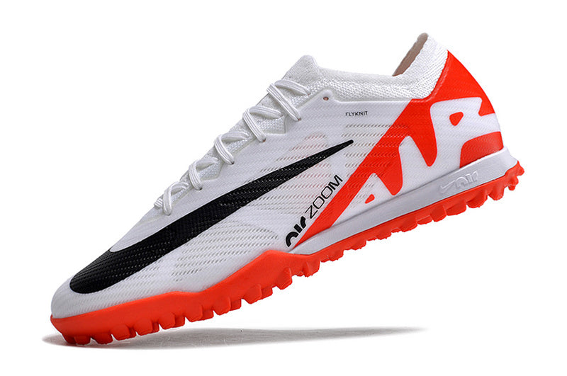 CHUTEIRA NIKE  MERCURIAL AIR ZOOM VAPOR 15 ELITE SOCIETY "READY" - BRANCA E LARANJA