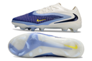 CHUTEIRA NIKE PHANTOM 6 ELITE CAMPO "FEAR NOTHING" - BRANCA E AZUL