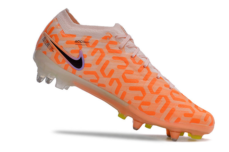 CHUTEIRA NIKE AIR ZOOM MERCURIAL VAPOR 15 ELITE TRAVA MISTA FIXA "UNITED" - LARANJA E PRETA