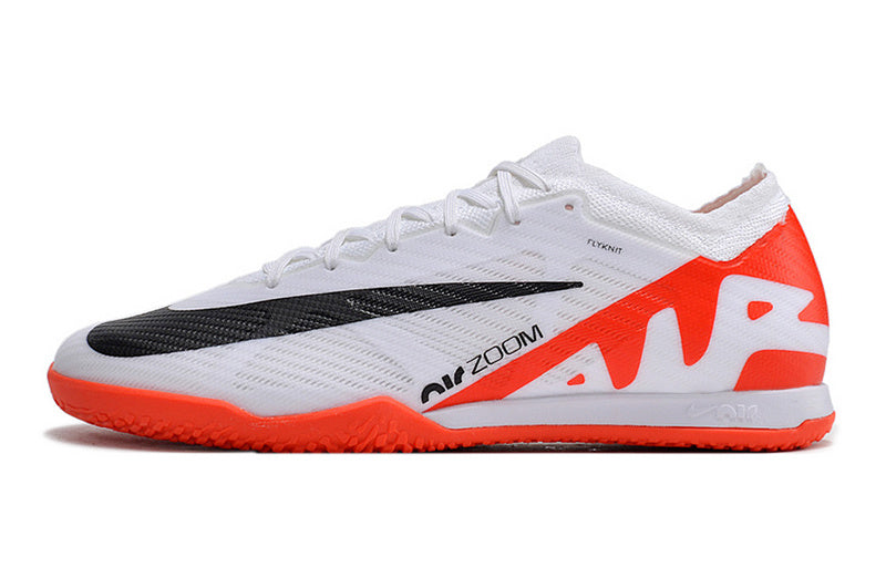 CHUTEIRA NIKE  MERCURIAL AIR ZOOM VAPOR 15 ELITE SOCIETY "READY" - BRANCA E LARANJA