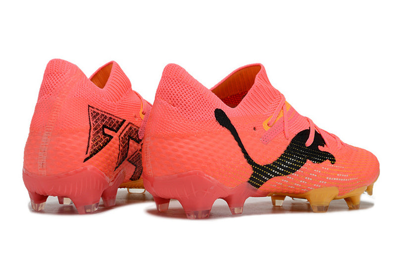 CHUTEIRA PUMA FUTURE 7 ULTIMATE CAMPO - VERMELHA