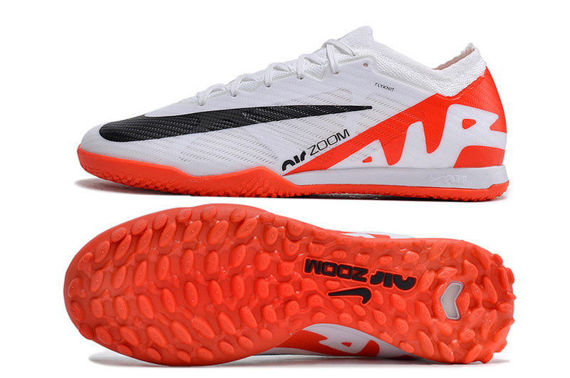 CHUTEIRA NIKE  MERCURIAL AIR ZOOM VAPOR 15 ELITE SOCIETY "READY" - BRANCA E LARANJA