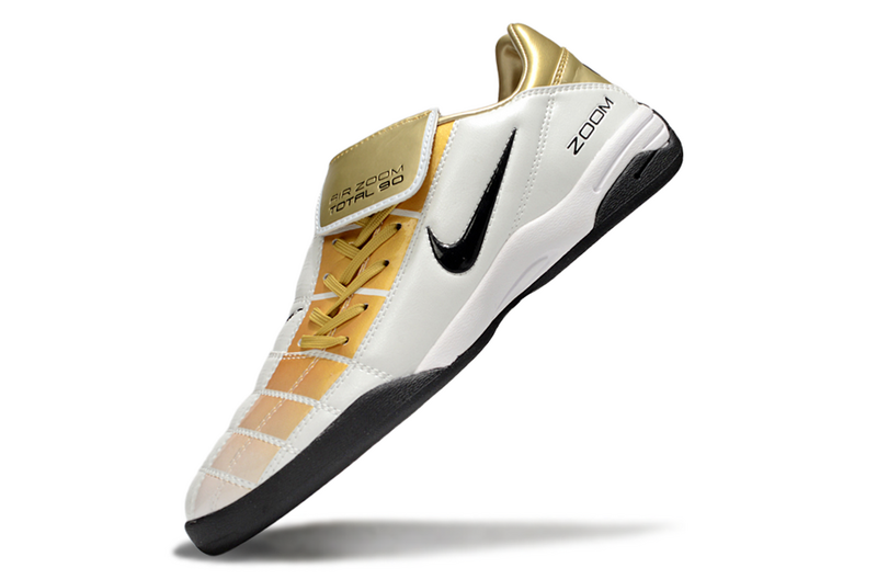 CHUTEIRA NIKE AIR ZOOM TOTAL 90 III FUTSAL - BRANCA E DOURADA