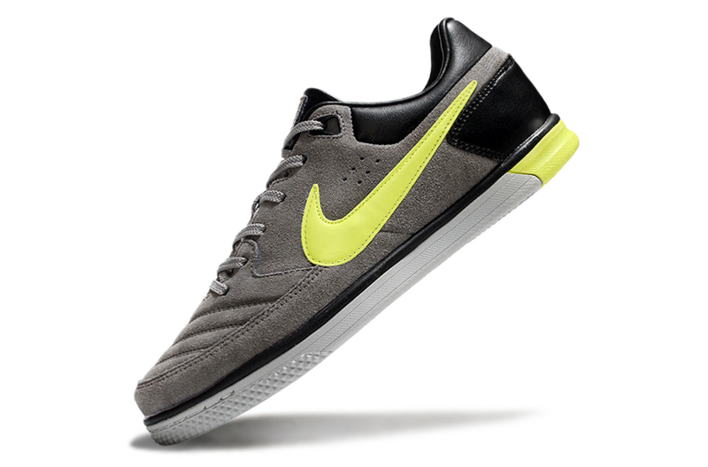 CHUTEIRA NIKE GATO FUTSAL - CINZA E PRETA