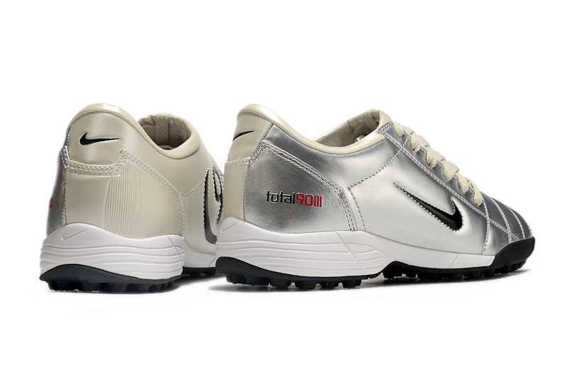 CHUTEIRA NIKE TOTAL 90 III SOCIETY - PRATA