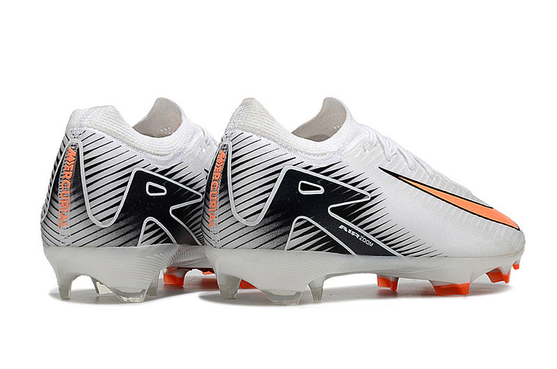 CHUTEIRA NIKE AIR ZOOM MERCURIAL VAPOR 16 ELITE CAMPO - BRANCA E LARANJA