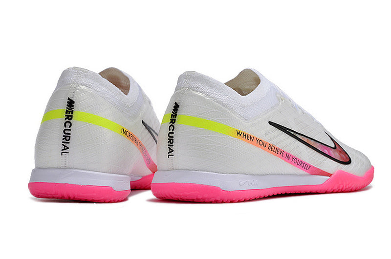 CHUTEIRA NIKE AIR ZOOM MERCURIAL VAPOR 15 ELITE FUTSAL "RASHFORD" - BRANCA E ROSA