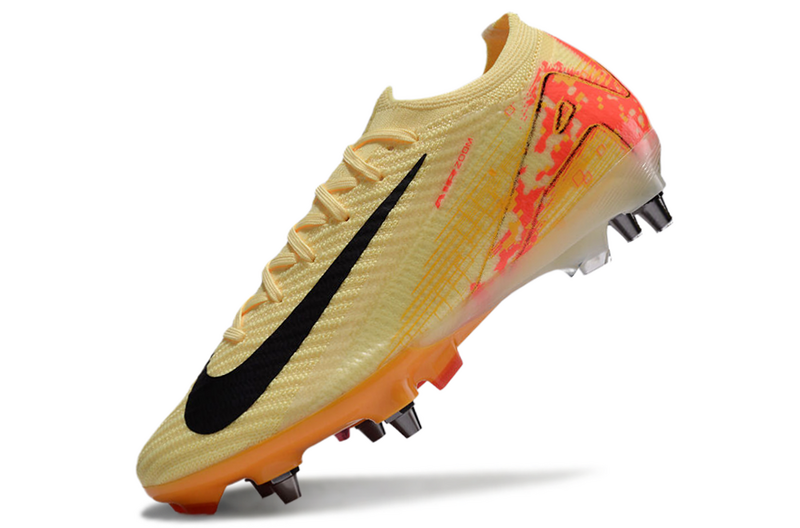 CHUTEIRA NIKE AIR ZOOM MERCURIAL VAPOR 16 ELITE TRAVA MISTA "MBAPPÉ" - AMARELA E LARANJA