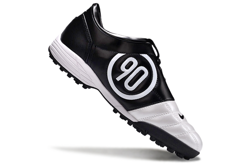 CHUTEIRA NIKE TOTAL 90 III SOCIETY - PRATA E PRETA