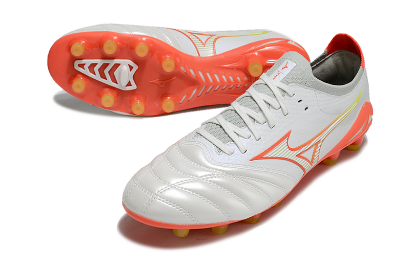 CHUTEIRA MIZUNO MORELIA NEO IV JAPAN CAMPO - BRANCA E LARANJA