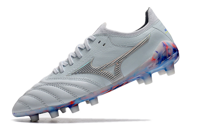 CHUTEIRA MIZUNO MORELIA NEO III JAPAN CAMPO - BRANCA E AZUL
