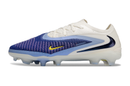 CHUTEIRA NIKE PHANTOM 6 ELITE CAMPO "FEAR NOTHING" - BRANCA E AZUL