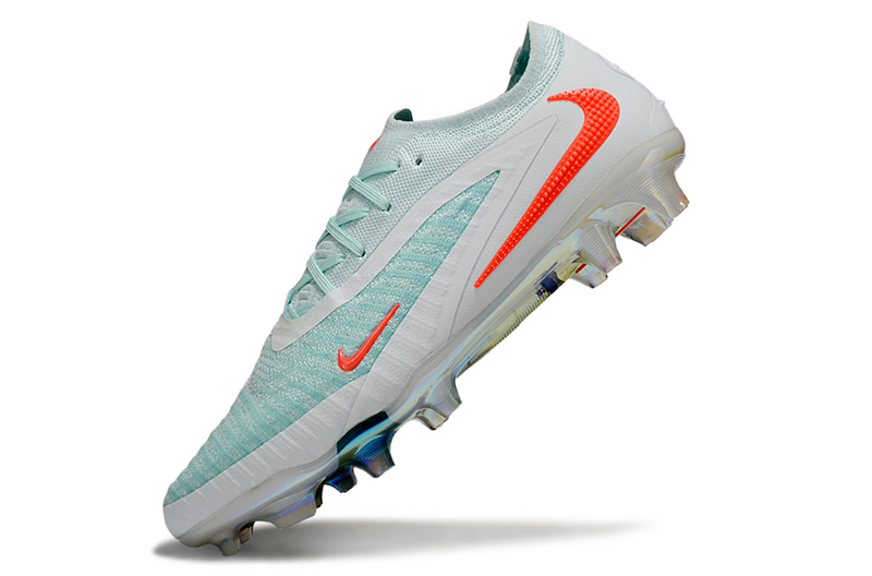 CHUTEIRA NIKE PHANTOM 6 ELITE CAMPO "MAD ENERGY" - BRANCA E CIANO