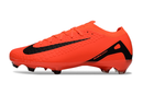 CHUTEIRA NIKE AIR ZOOM MERCURIAL VAPOR 16 ELITE CAMPO - VERMELHA E PRETA