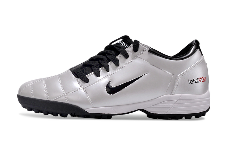 CHUTEIRA NIKE TOTAL 90 III SOCIETY - PRATA E PRETA