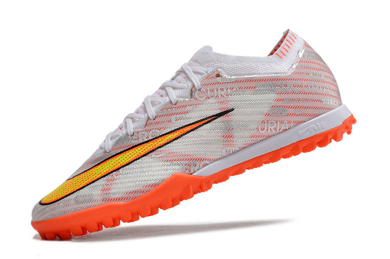 CHUTEIRA NIKE MERCURIAL AIR ZOOM VAPOR 15 ELITE SOCIETY - BRANCA E LARANJA