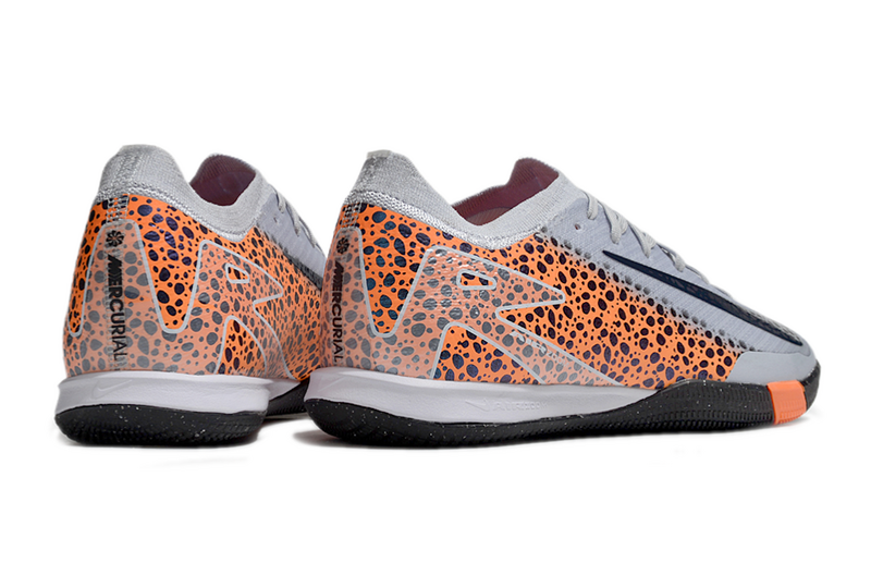 CHUTEIRA NIKE AIR ZOOM MERCURIAL VAPOR 16 ELITE FUTSAL "ELECTRIC" - BRANCA E LARANJA