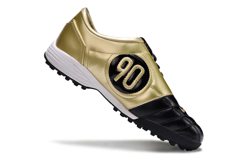 CHUTEIRA NIKE TOTAL 90 III SOCIETY - PRETA E DOURADO
