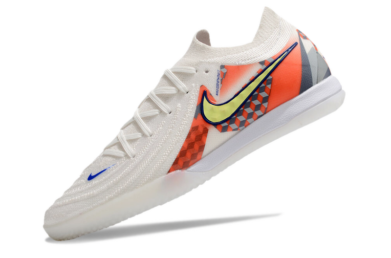 CHUTEIRA NIKE PHANTOM GX II ELITE FUTSAL "BARNA" - BRANCA E LARANJA