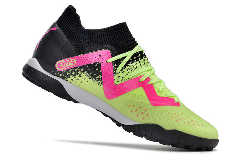 CHUTEIRA PUMA FUTURE ULTIMATE SOCIETY "TRICKS" - PRETA, VERDE E ROSA