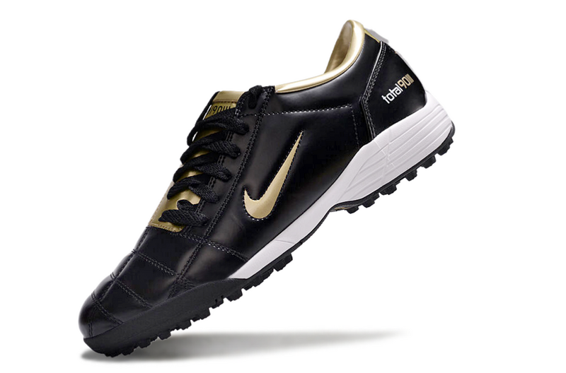 CHUTEIRA NIKE TOTAL 90 III SOCIETY - PRETA E DOURADO