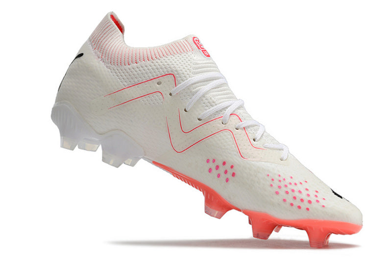 CHUTEIRA PUMA FUTURE ULTIMATE CAMPO "BREAKTHROUGHT" BRANCA E VERMELHA