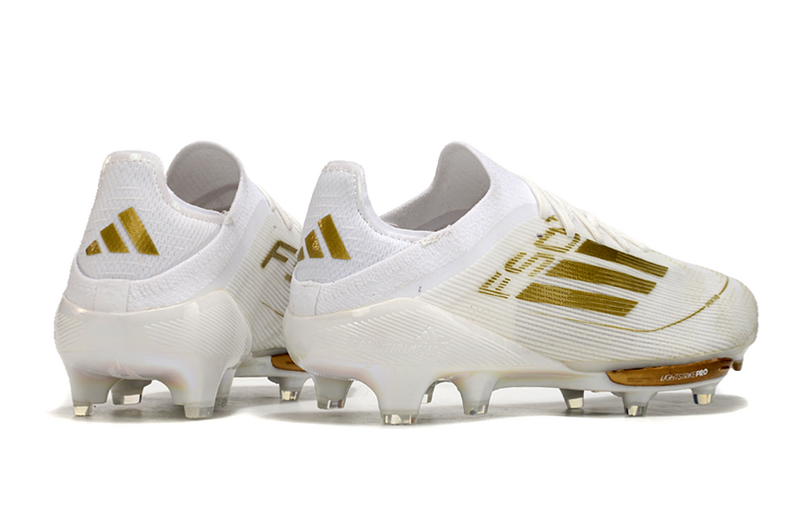 CHUTEIRA ADIDAS F50.1 LIGHTSTRIKE PRO ELITE CAMPO - BRANCA