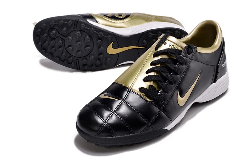 CHUTEIRA NIKE TOTAL 90 III SOCIETY - PRETA E DOURADO