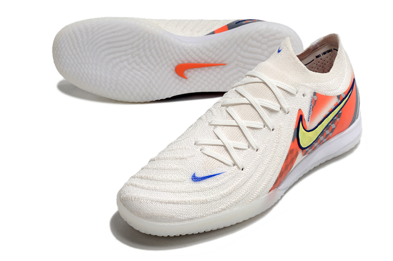CHUTEIRA NIKE PHANTOM GX II ELITE FUTSAL "BARNA" - BRANCA E LARANJA