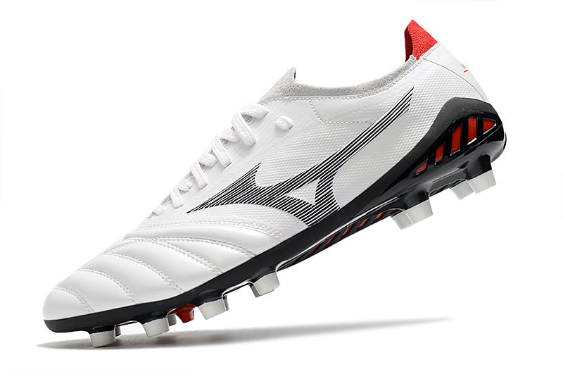 CHUTEIRA MIZUNO MORELIA NEO III JAPAN CAMPO - BRANCA E PRATA